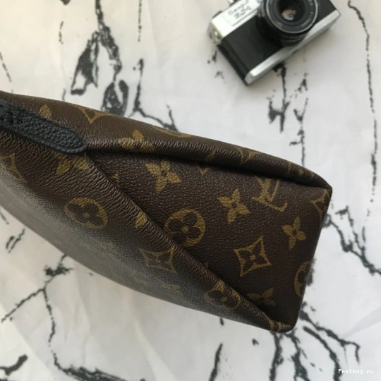 Frstbag ru CASE Louis Vuitton PALLAS BEAUTY 0816